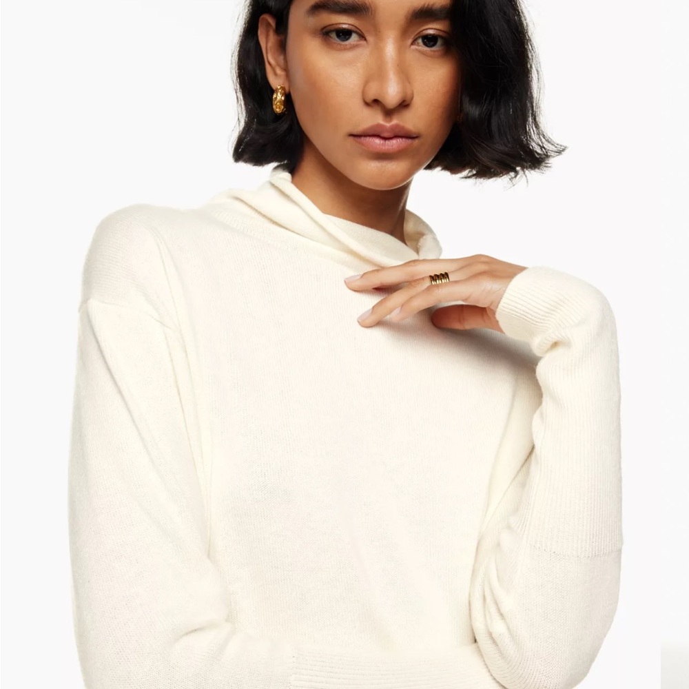 Aritzia Cyprie offwhite cashmere sweater - Size XS